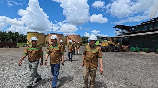 Foto Berita_Kunjungan Bapak Agoes Projosasmito dan Komisaris KSP Agro, Dukung Kemajuan Kebun